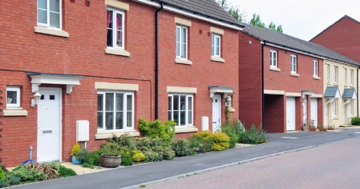 RICS housing market survey turns positive with buyer interest up